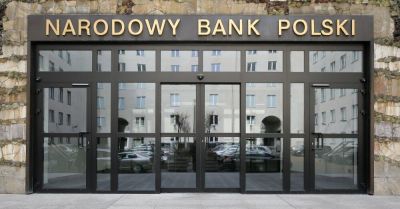 Obniżka stóp NBP z niewielkim wpływem na wysokość rat płaconych za samochody